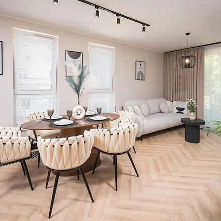 Old City Premium Apartment By Rent4You Ольштин Екстер'єр фото