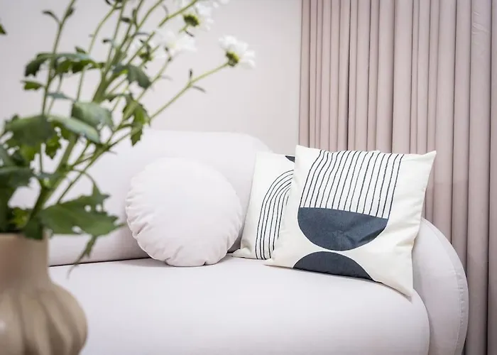 Old City Premium Apartment By Rent4You