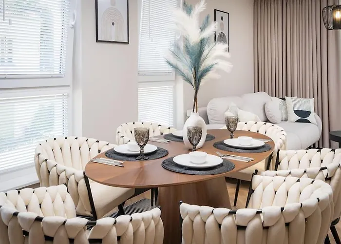 Old City Premium Apartment By Rent4You