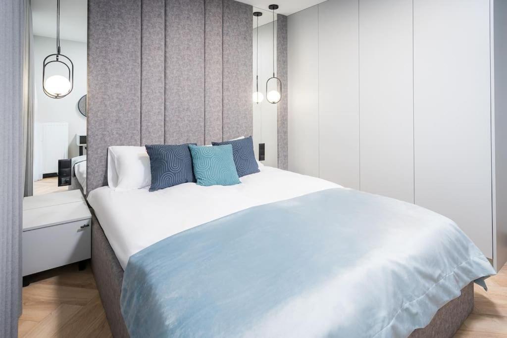 Apartment Old Premium By Rent4you Olsztyn (Warmian-Masurian)